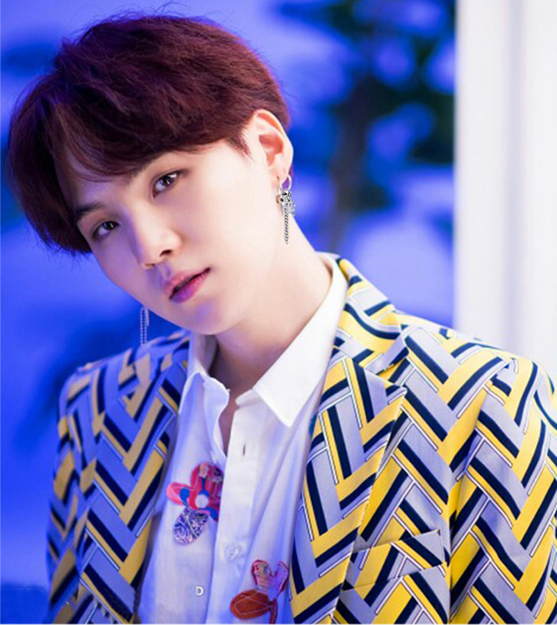 Bông tai nam Titan idol Suga BTS cá tính