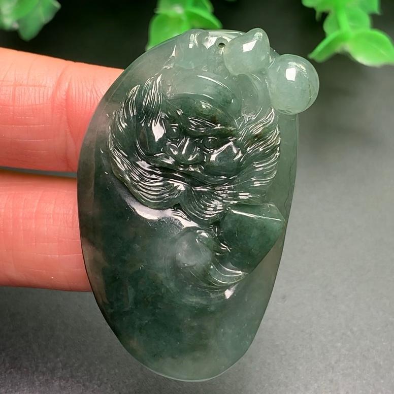 Mặt Chung quỳ trừ tà bình an phong thủy ngọc cẩm thạch/Ngọc phỉ thúy tự nhiên cao cấp
