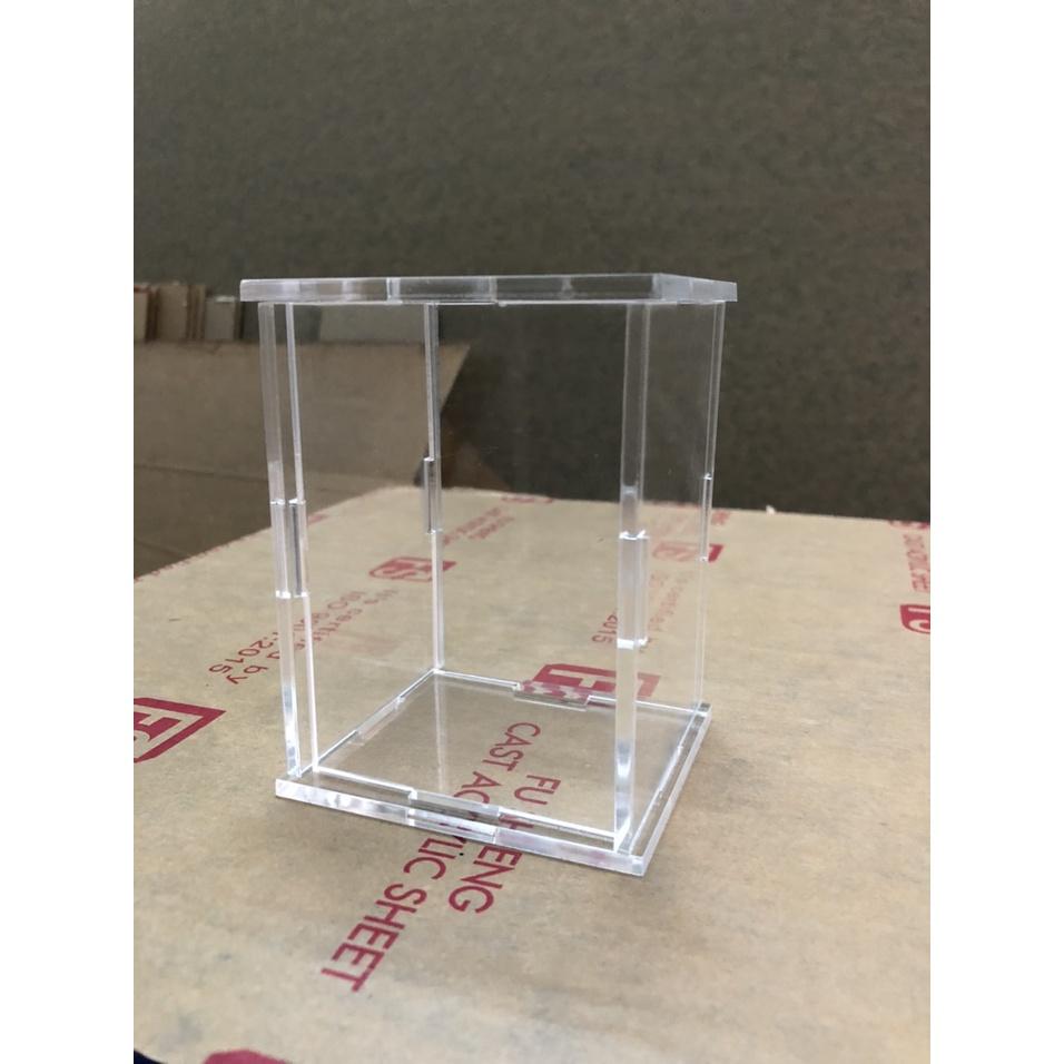 Hộp mica lắp ghép trưng bày mô hình chống bụi bẩn đế trong suốt
