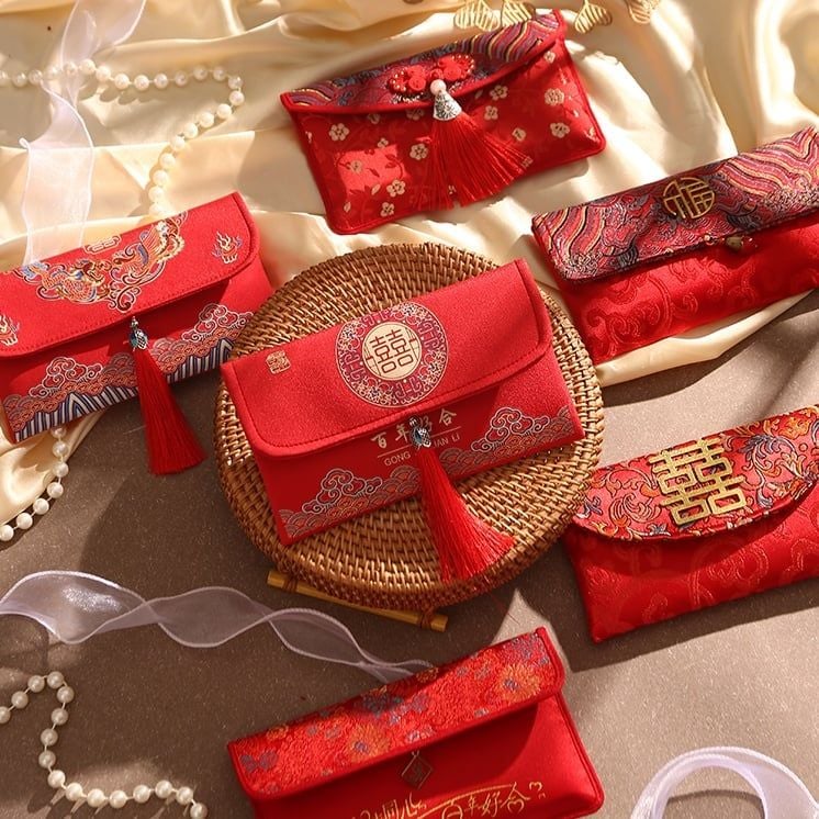 Classy Phong bì vải đỏ, Bao Lì Xì, bao đựng quà , bao thư làm từ Vải Gấm Cao Cấp Tết (Giá 1 Bao) dành tặng đám cưới, tết, lễ T1819
