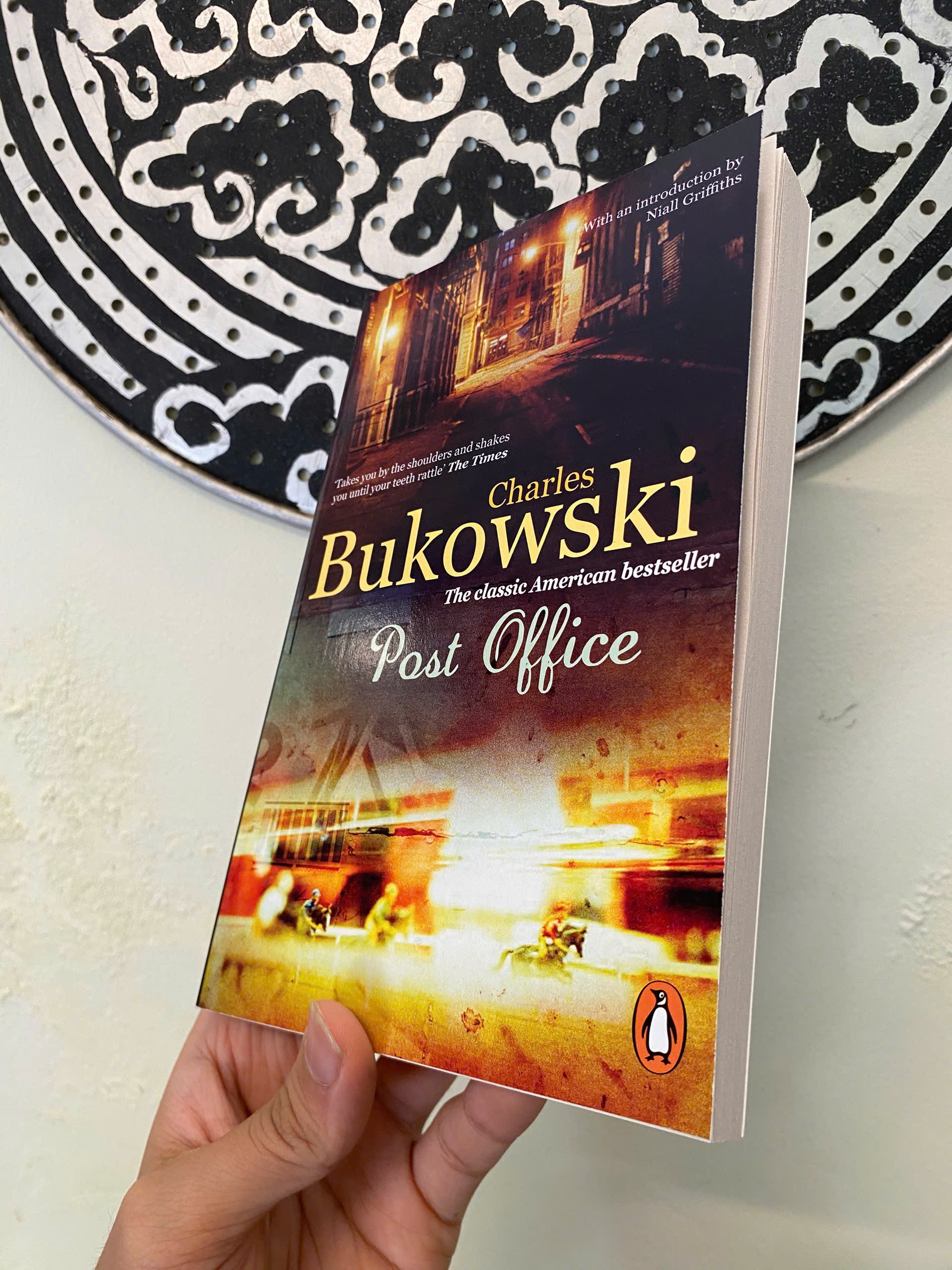 Sách - Post Office by Charles Bukowski | Fiction / Contemporary Novels / Ngoại văn Nhập khẩu