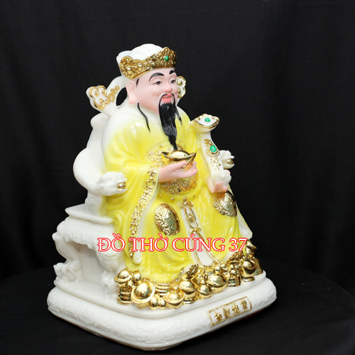 TƯỢNG THẦN TIỀN MÀU VÀNG