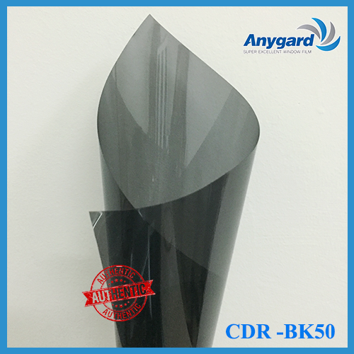 Phim cách nhiệt, chống nóng, cản tia cực tím, tia hồng ngoại: Anygard CDR – BK 50 là mẫu phim có màu khói, độ xuyên sáng cao. Thuộc dòng phim phủ màu nhuộm Dyed Film, ngăn chặn và hấp thụ nhiệt tốt so với những sản phầm cùng chủng loại có chung độ sáng.