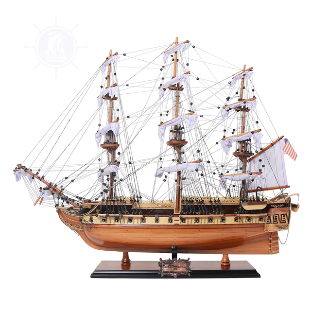 Mô Hình Thuyền Chiến Bằng Gỗ USS Constitution Medium Dùng Để Trưng Bày Trang Trí Dài 74 Cm