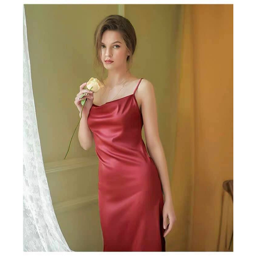 Đầm body lụa hai dây xẻ tà