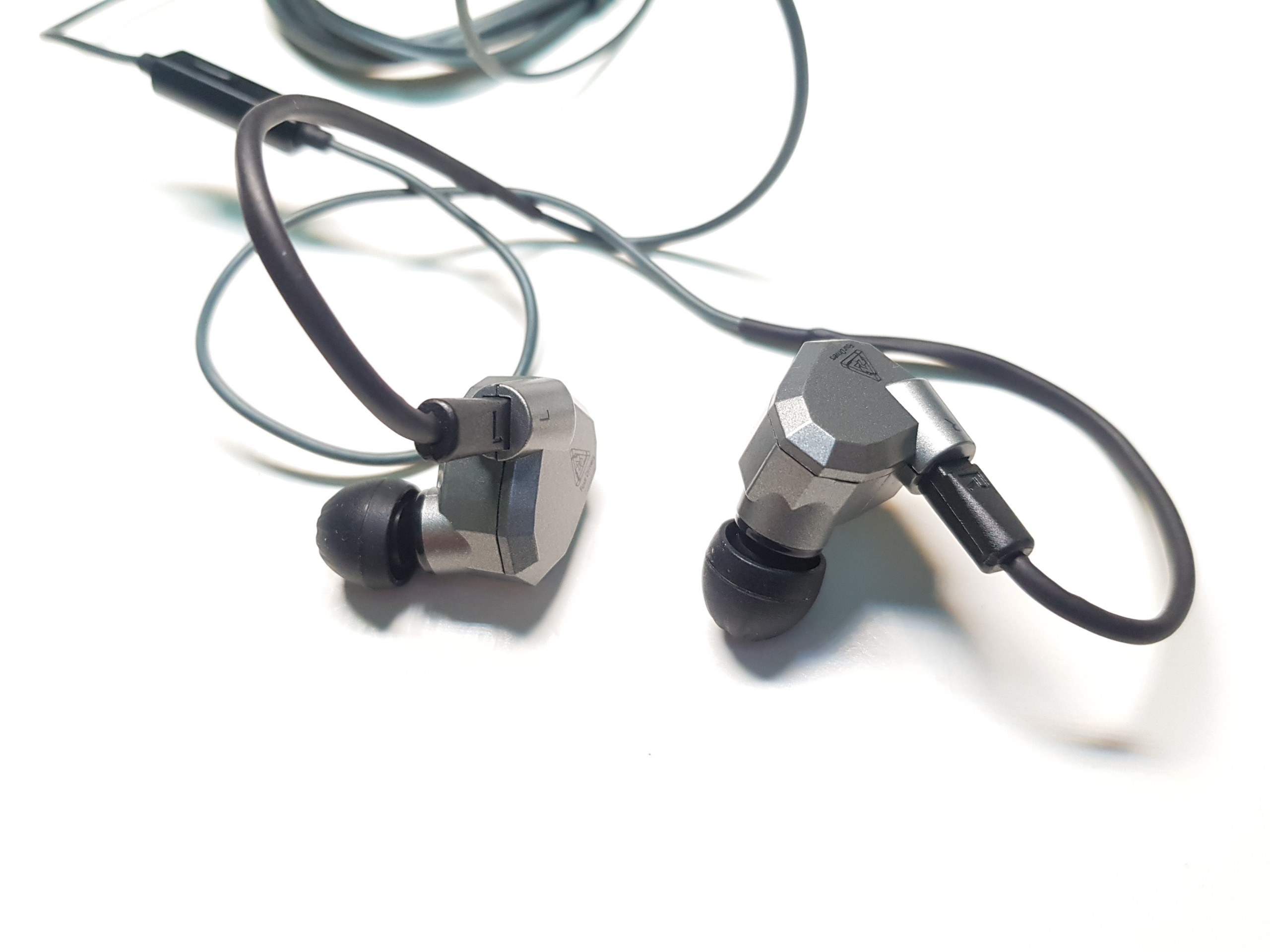 Tai nghe KZ ZS5 - Tai nghe 8 driver công nghệ âm thanh Hybrid có Micro - màu xám - Hàng chính hãng