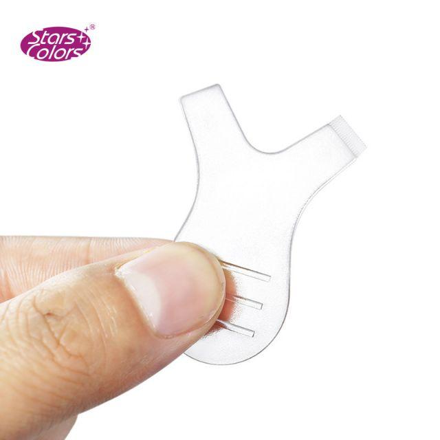 Lược chải mi dụng cụ hỗ trợ đắc lực trong uốn mi. Có tác dụng hỗ trợ chuốt mi vào nếp trục tăng độ cong đều