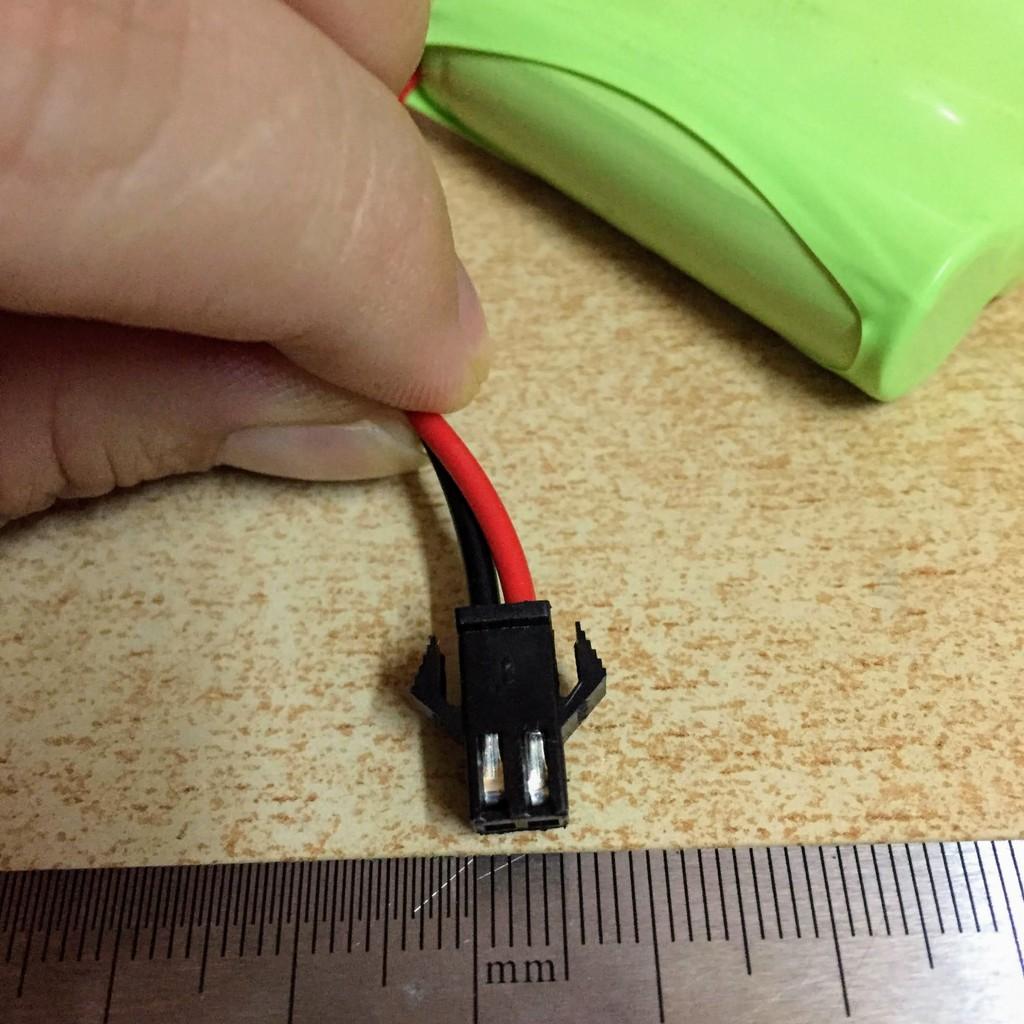 Pin 4.8 dung lượng 1800mah chân càng đen jack SM loại 2p