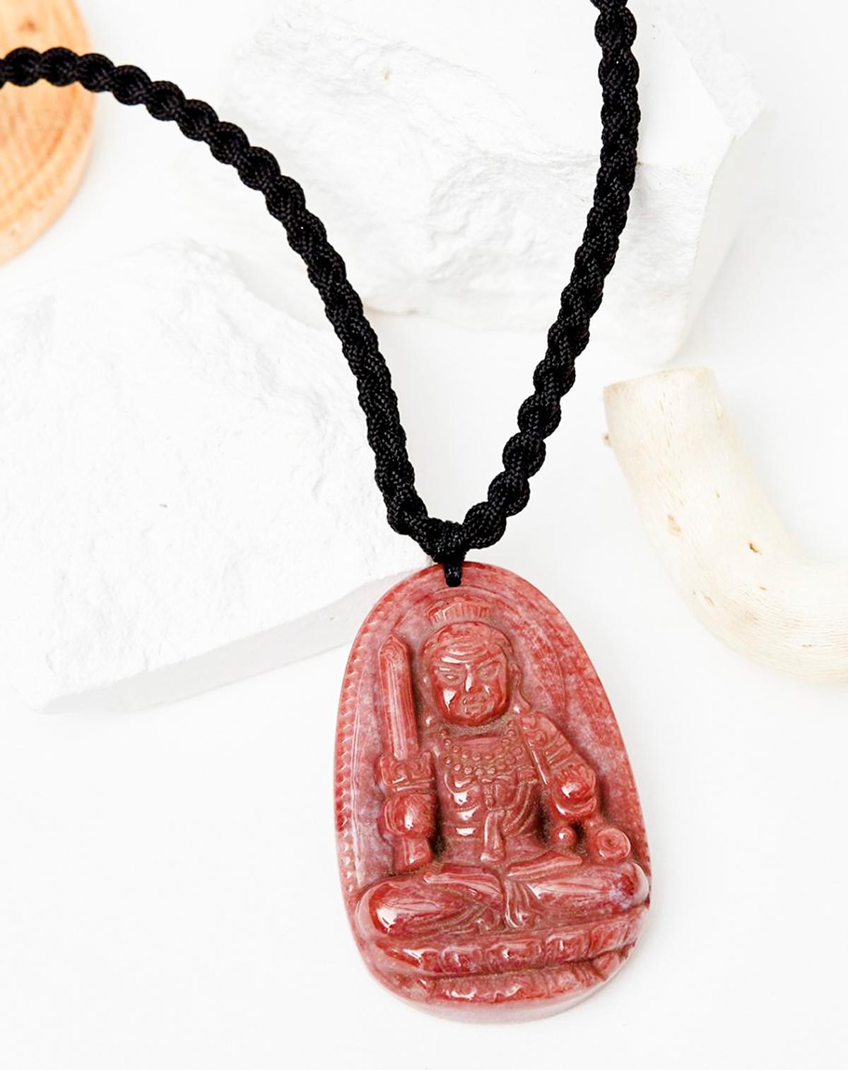 Mặt dây chuyền Phật Bất Động Minh Vương hộ mệnh tuổi Dậu đá chalcedony 5x3cm mệnh hỏa, thổ - Ngọc Quý Gemstones