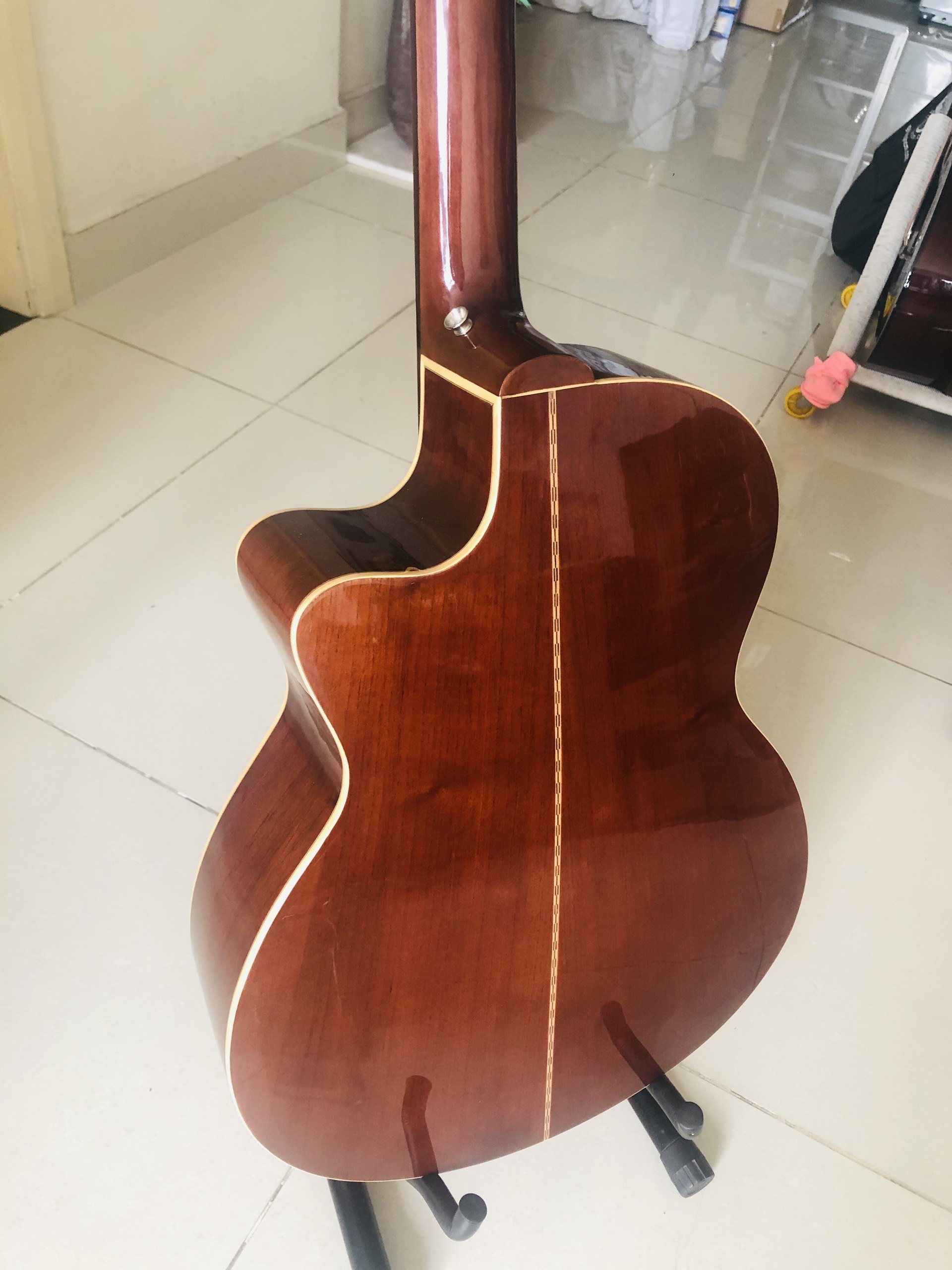 Đàn guitar acoustic DJ150X có EQ âm thanh chất lượng tốt gỗ full solid chọn lọc