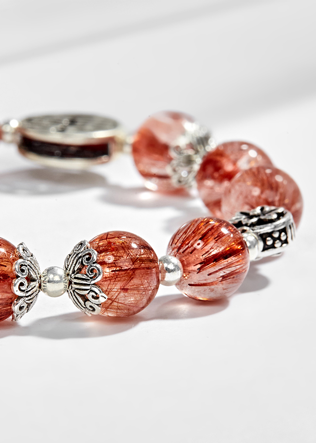 Vòng Tay Đá Thạch Anh Tóc Đỏ Đồng Trục Phối Charm Bạc Ngọc Quý Gemstones