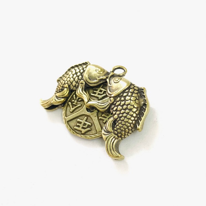 Móc Khóa Đồng Song Ngư Cá Chép, kích thước 4.2 x 0.7cm, màu đồng, dùng để trang trí bàn sách, bàn học, treo trên xe ô tô, treo vào móc khóa - SP005227