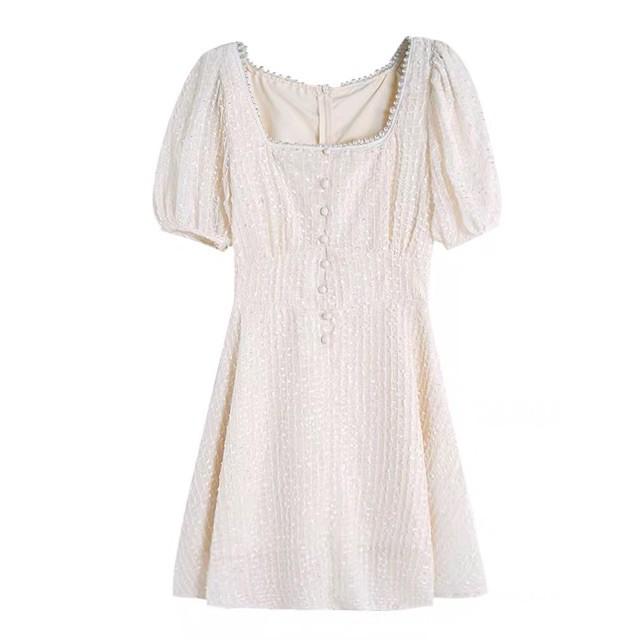 (Có sẵn) Váy tiểu thư trắng sữa cổ vuông đính hạt vintage