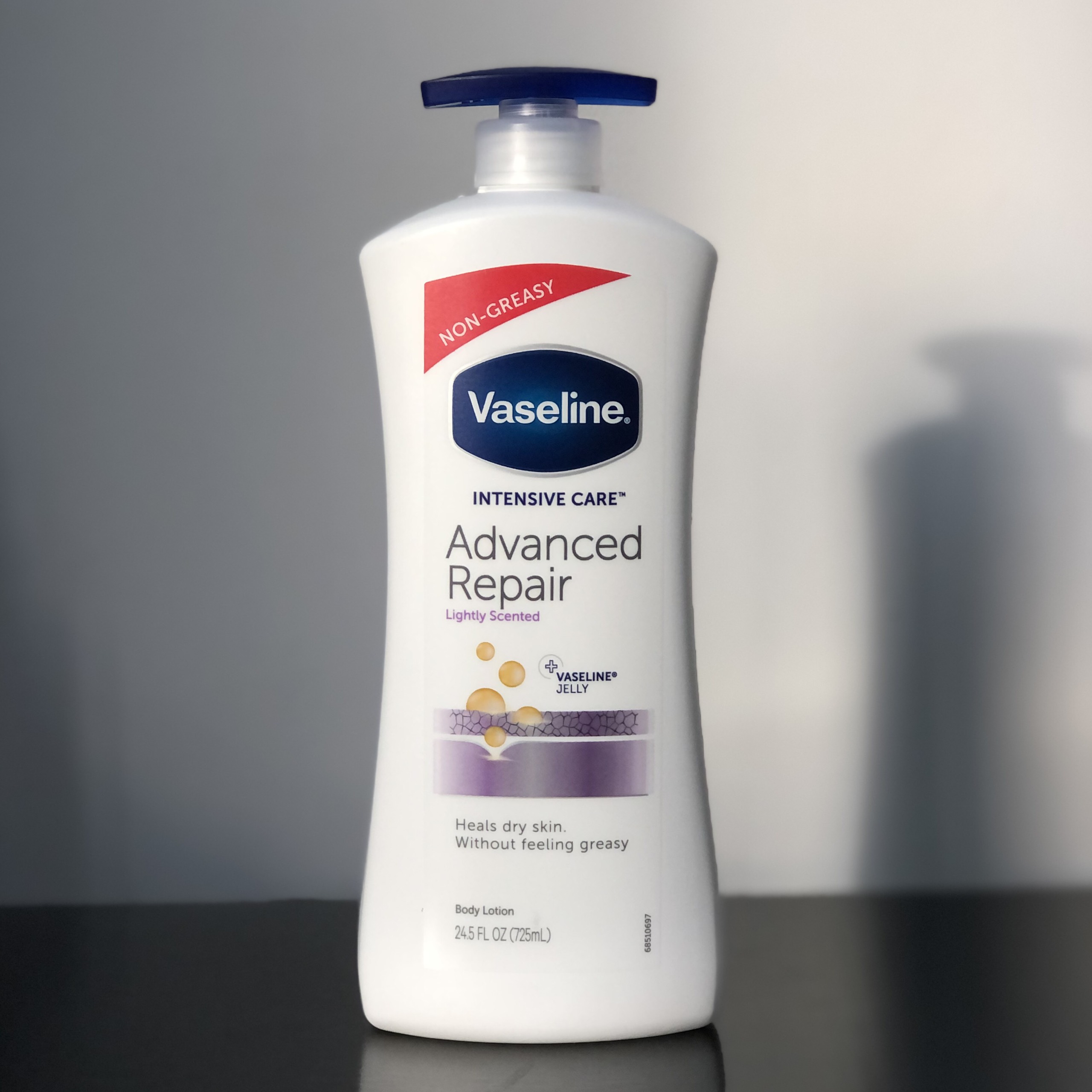 Sữa Dưỡng Thể Vaseline Intensive Care Advanced Repair 725ml Mẫu Mới