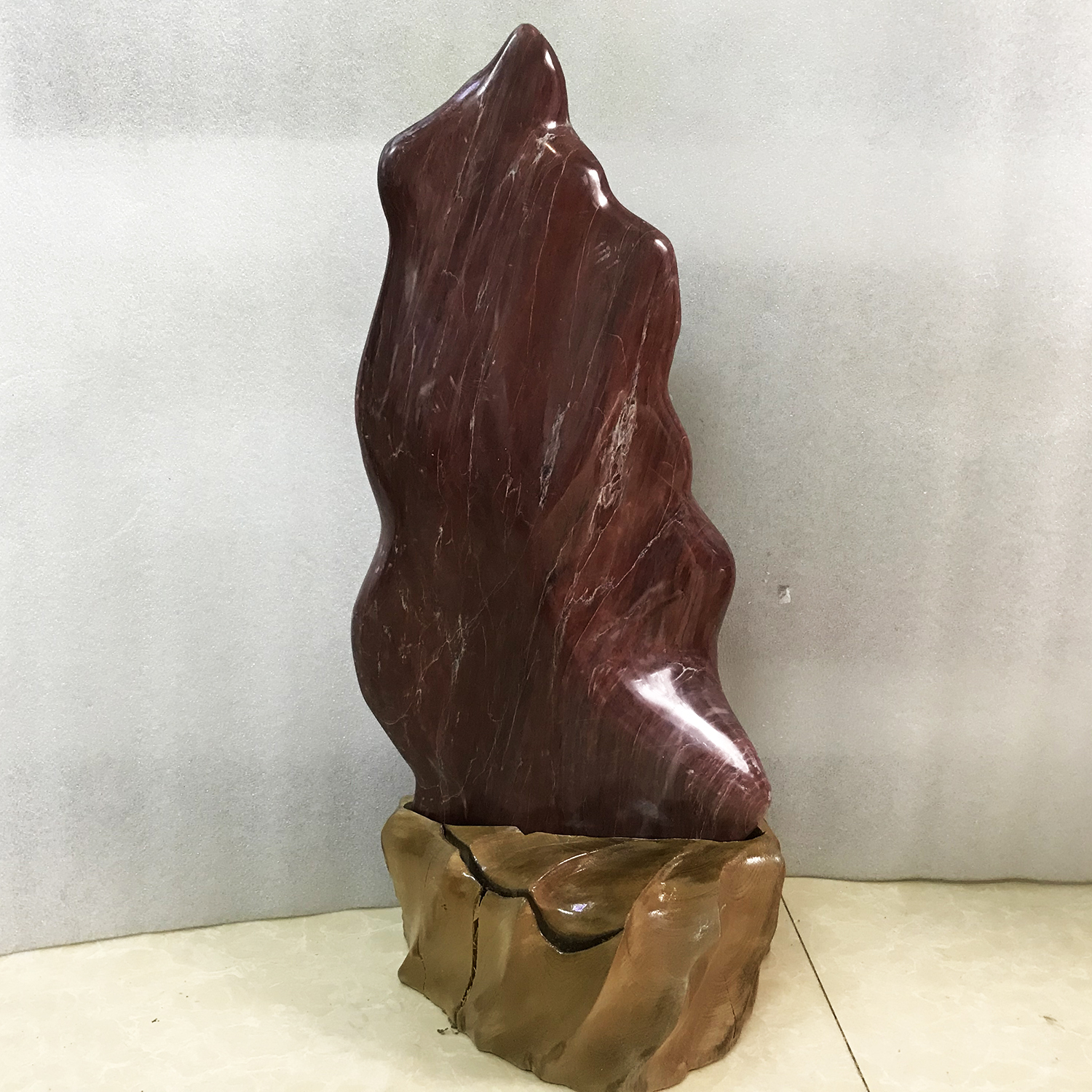 Cây đá đỏ tự nhiên cao 55 cm nặng 11 kg cho người mệnh Thổ và Hỏa DADO55x11KG