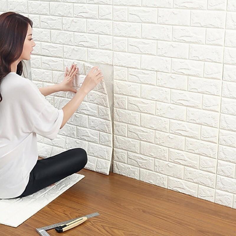 Xốp dán tường 3D giả gạch trang trí cao cấp 70x77cm - TRẮNG