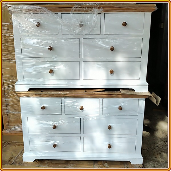 Tủ 7 ngăn kéo Tundo màu trắng phối 140 x 44 x 83 cm