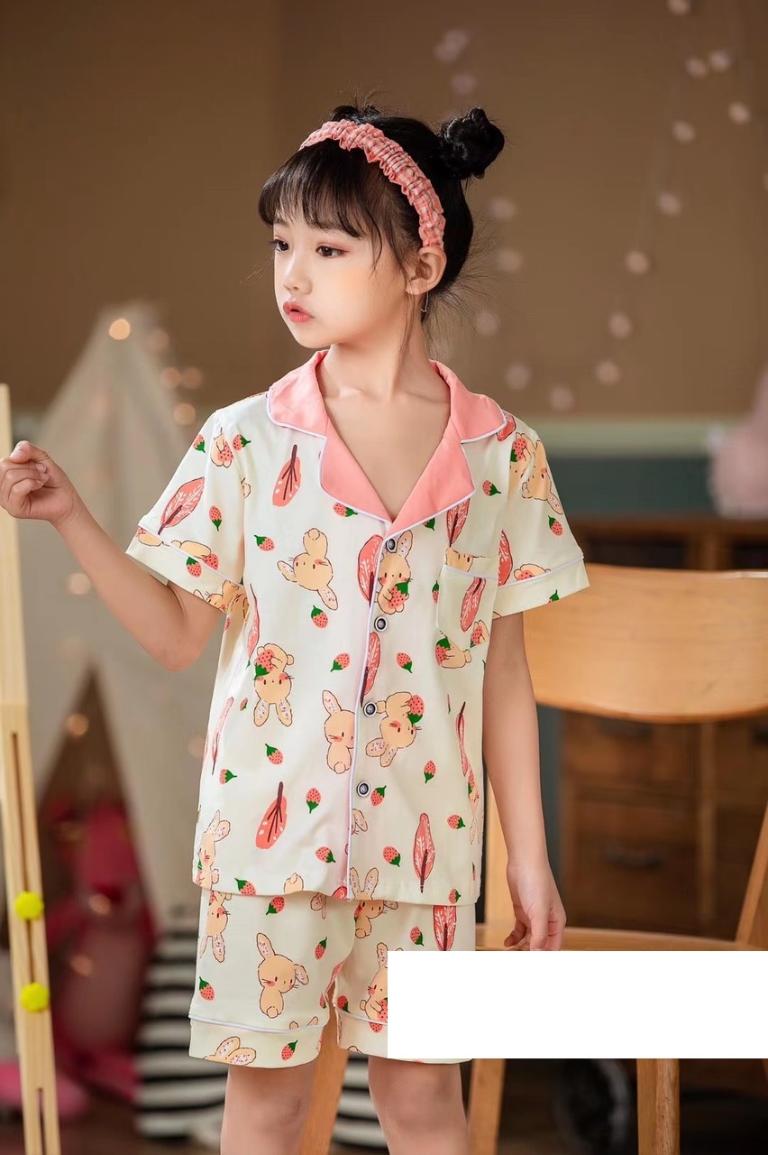 Bộ Pijama cộc tay hình thỏ dâu tây xuất Hàn bé gái 2-14 tuổi