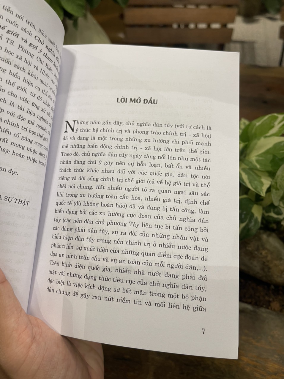 CHỦ NGHĨA DÂN TÚY TRONG ĐỜI SỐNG CHÍNH TRỊ THẾ GIỚI – Phùng Chí Kiên, Nguyễn &amp; Văn Nhu  - Nxb Chính trị Quốc gia sự thật – bìa mềm