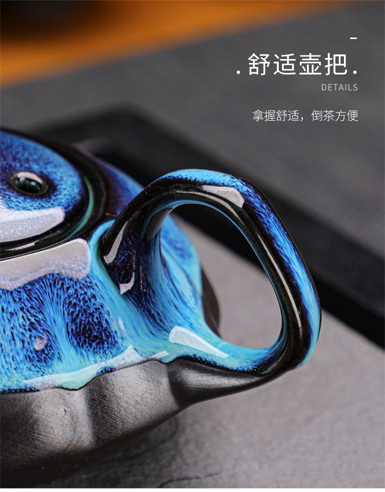 Ấm trà gốm tráng men