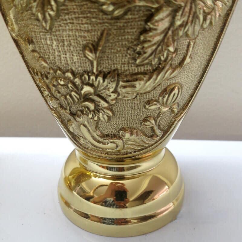 ĐÔI LỌ HOA LỤC BÌNH ĐỒNG CHẠM TRỔ HOA CÚC, HOA MAI, VÀNG BÓNG CAO 30CM KH12130