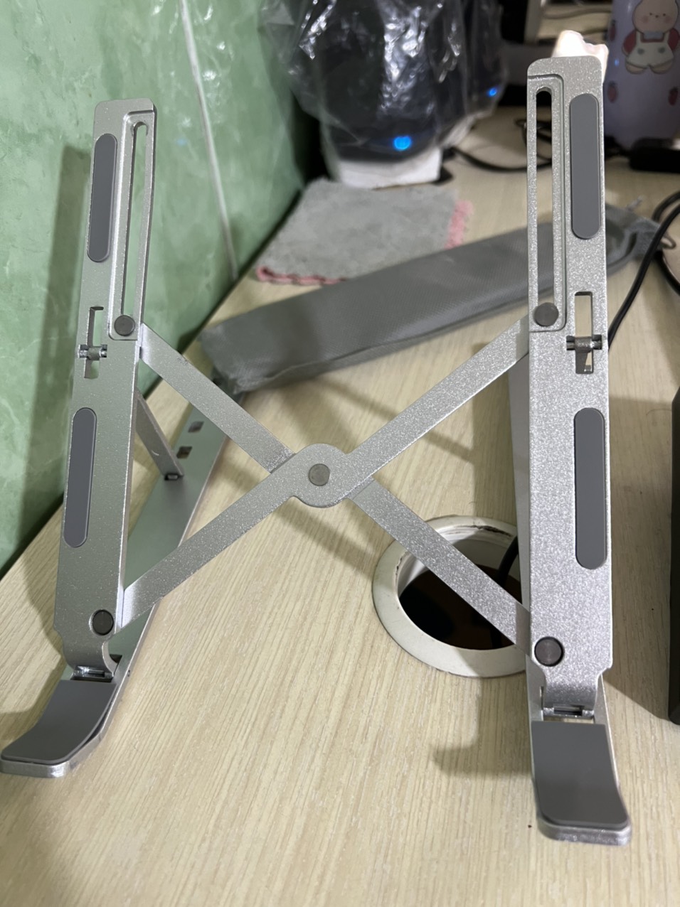 Giá Đỡ Laptop Stand Nhôm Có Thể Gấp Gọn Hỗ Trợ Tản Nhiệt Điều Chỉnh Độ Cao Để Máy Tính Xách Tay MacBook IPad 11-15 inch