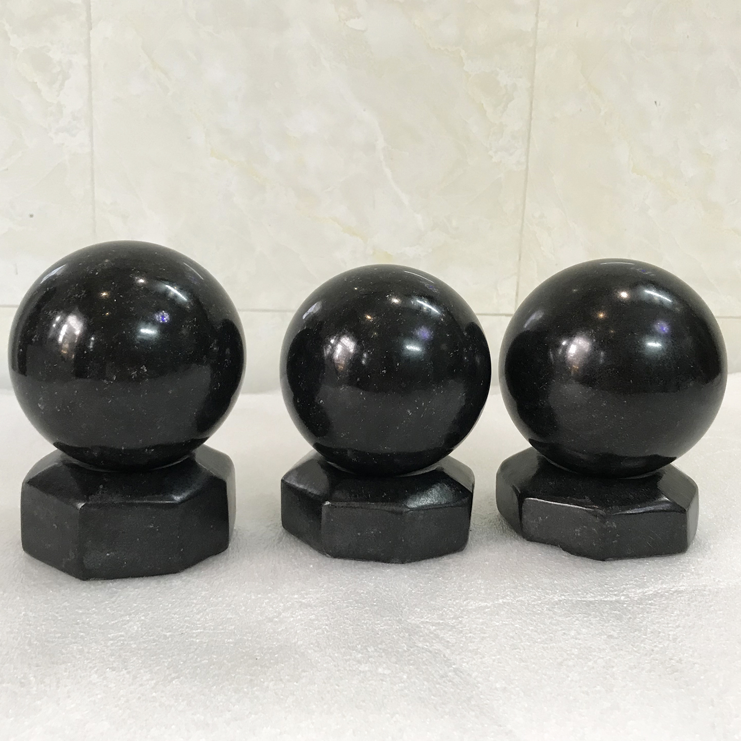 Quả cầu phong thủy đá Obsidian đen Roxi 2A