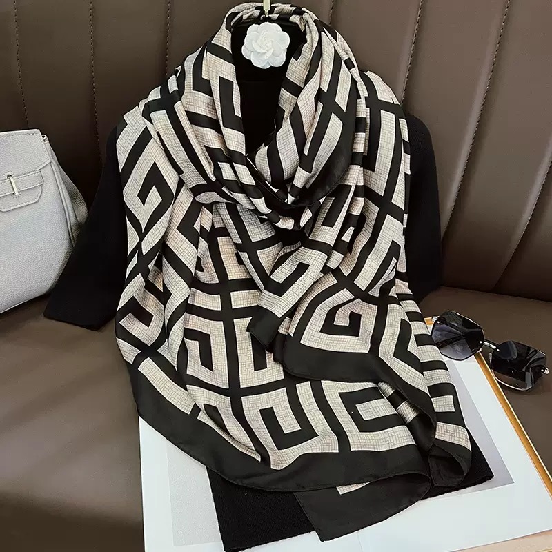 KHĂN CHOÀNG LỤA DÁNG DÀI CỰC SANG PHONG CÁCH TÂY ÂU SANG XỊN MỊN MÃ 10