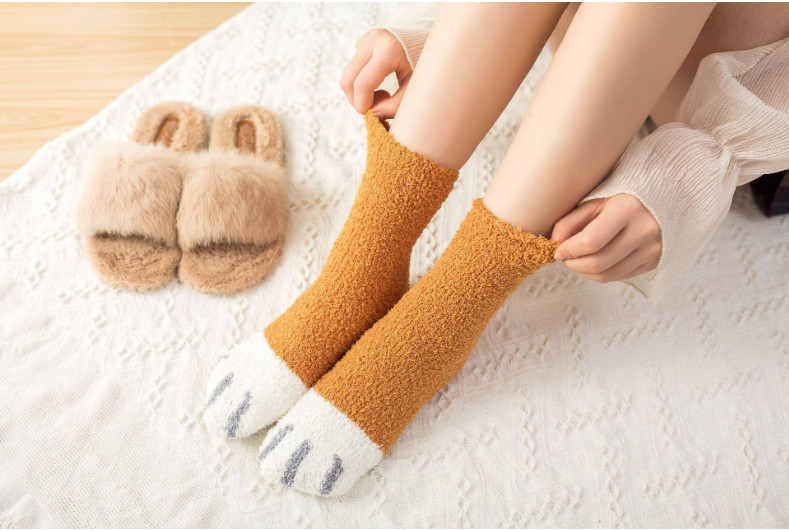 Combo 6 Đôi Tất Vớ Chân Nữ Len Bông Chân Mèo Cổ Cao Ấm Áp Không Lo Mùa Đông Lạnh Giá TN123
