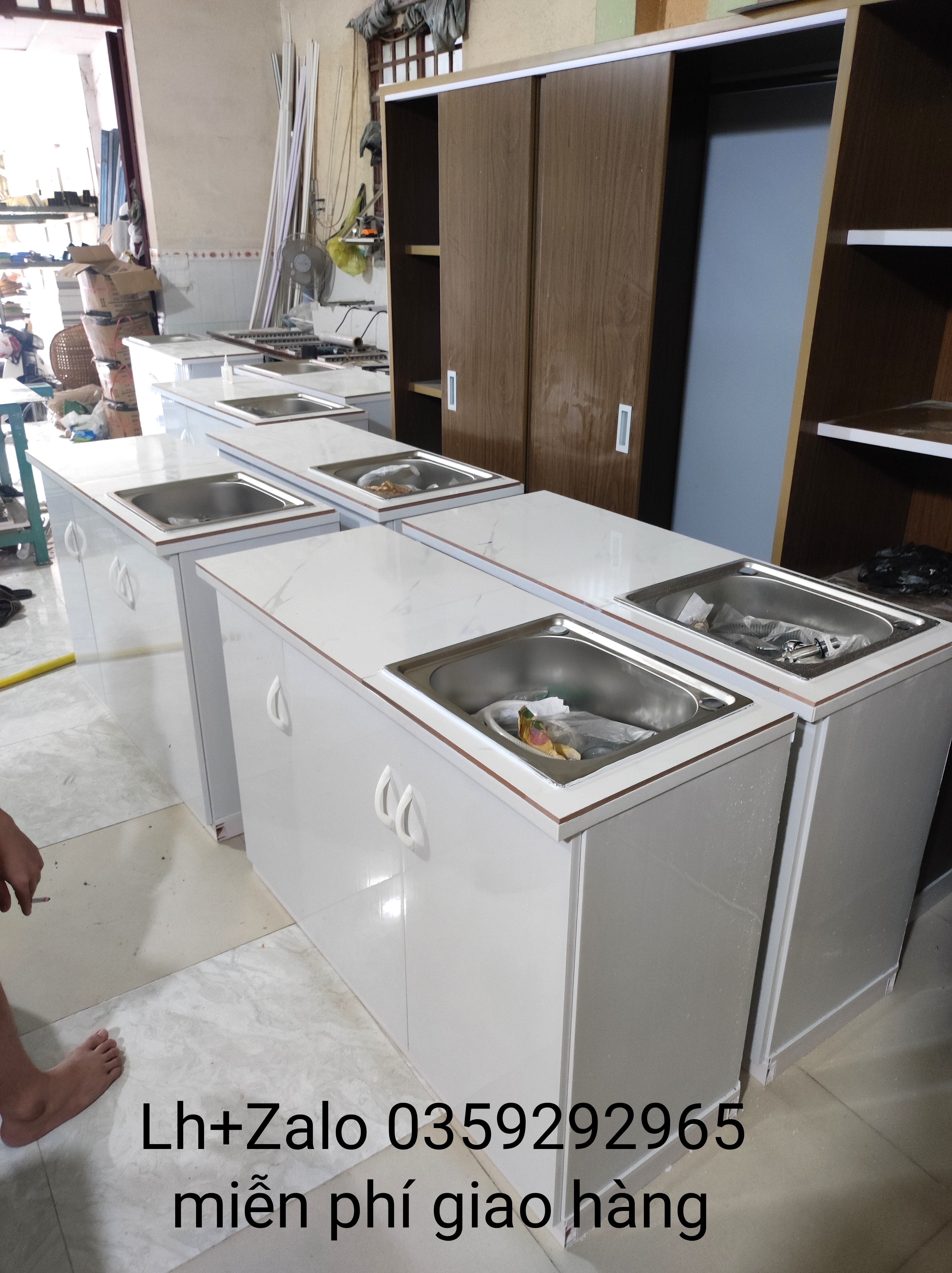 Tủ bếp mini nhựa đài Loan ốp mặt gạch sẵn bồn rửa