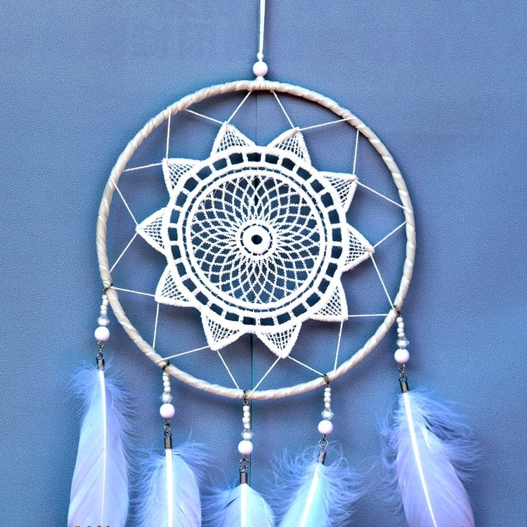 Dreamcatcher lông vũ đuôi vàng thuần khiết