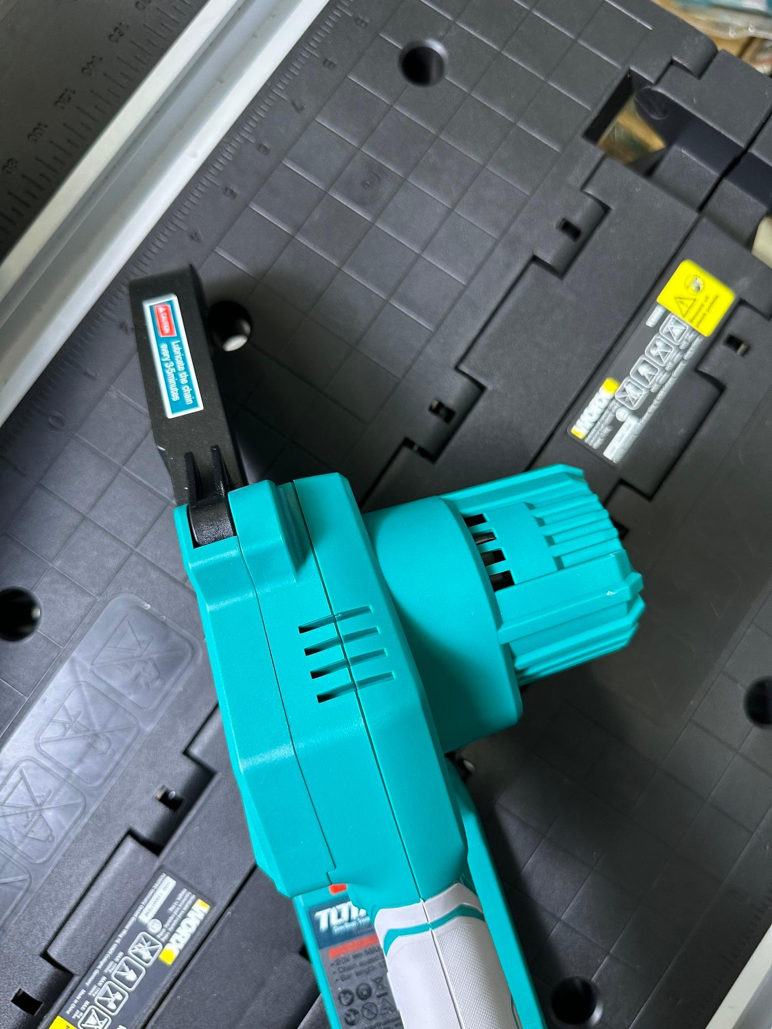 THÂN MÁY CẮT TỈA CÀNH DÙNG PIN 20V TOTAL TGSLI2058 - HÀNG CHÍNH HÃNG