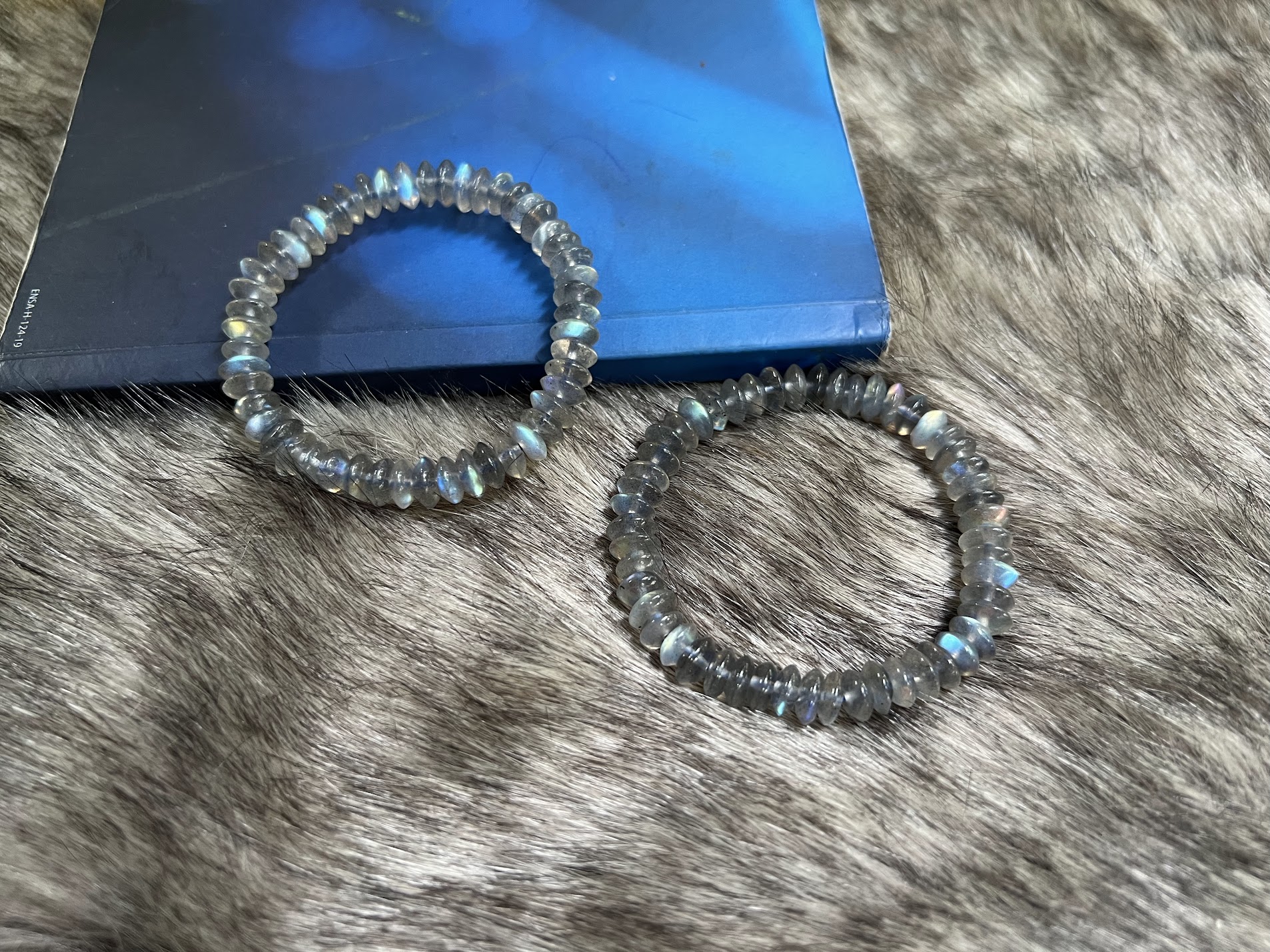 Vòng tay đá LABRADORITE bánh xe - Hắc Nguyệt Quang Thạch