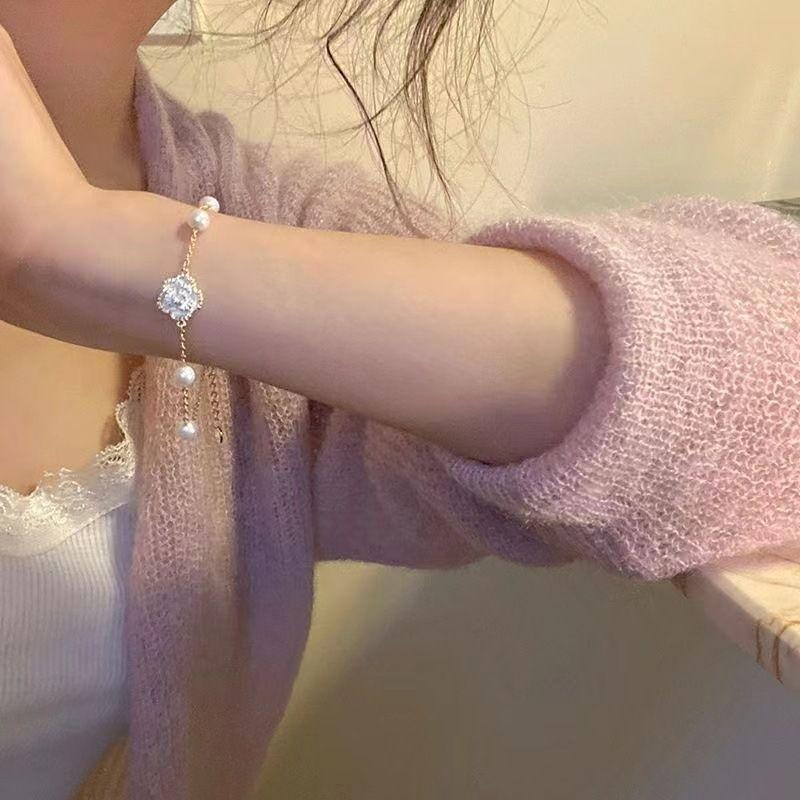 Lắc Tay Hoa Hồng Trắng Đá Phối Ngọc Tiểu Thư