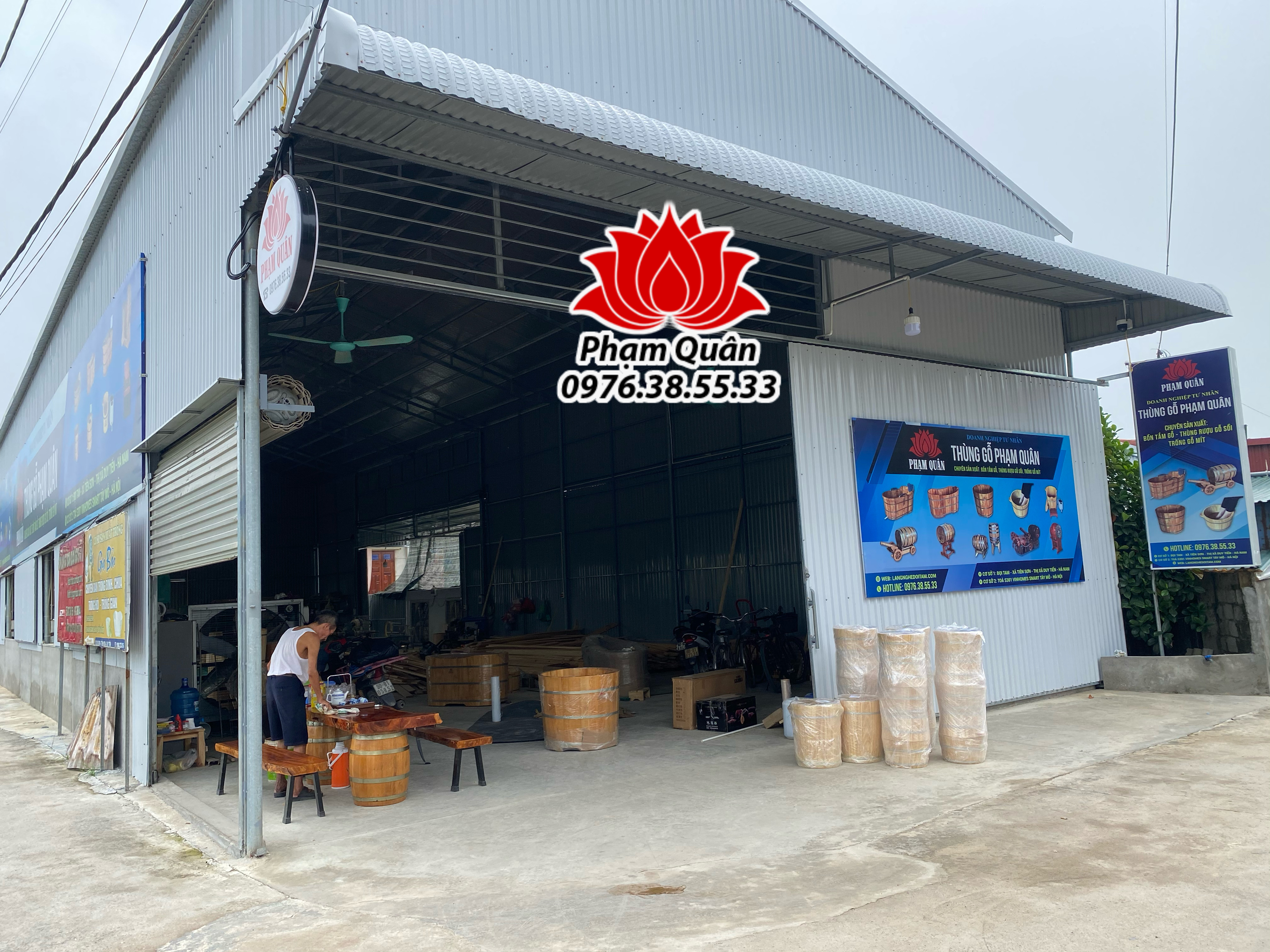 Thùng gỗ xông chân gỗ thông loại 1