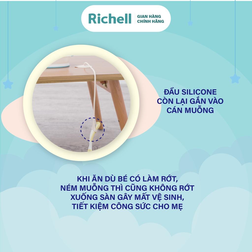 Dây silicone chống rơi muỗng kèm muỗng và hộp Richell Nhật Bản | Baby