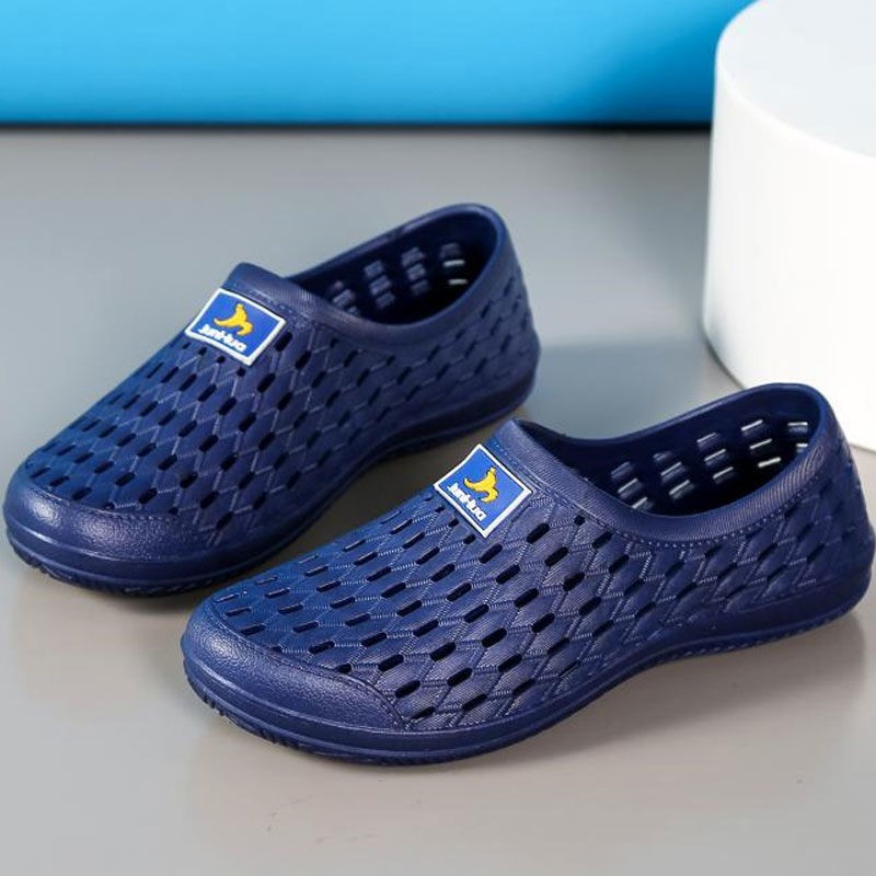 Giày nam nhựa thể thao siêu nhẹ êm chân lỗ thoáng khí đi mưa chống nước thoải mái siêu bền V318