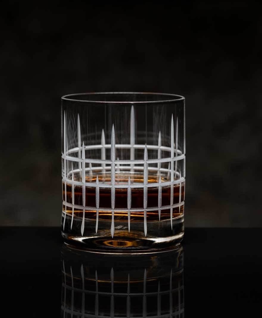 Ly Uống Rượu Mạnh Hình Trụ Với Thiết Kế Tối Giản Stoelzle New York Bar Manhattan Whisky Tumbler 320ml
