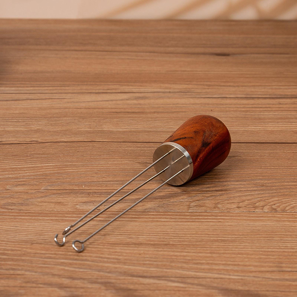 Tặng Túi Vải - Cây Khuấy Trộn Bột Cà Phê Phân Tán Đồng Đều Cán Gỗ Kèm Đế Mica Giữ thương hiệu KaRí – Espresso Coffee Stirrer