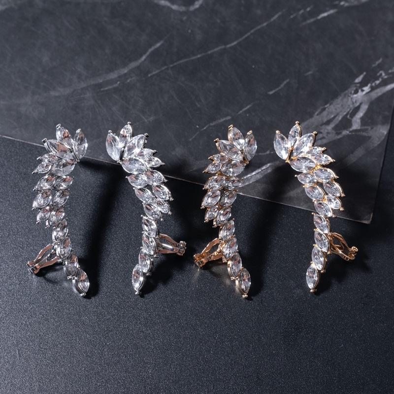Hoa tai đính đá gài nhiều mẫu cá tính - Bông tai đá phong cách âu mỹ - Arora Boutique