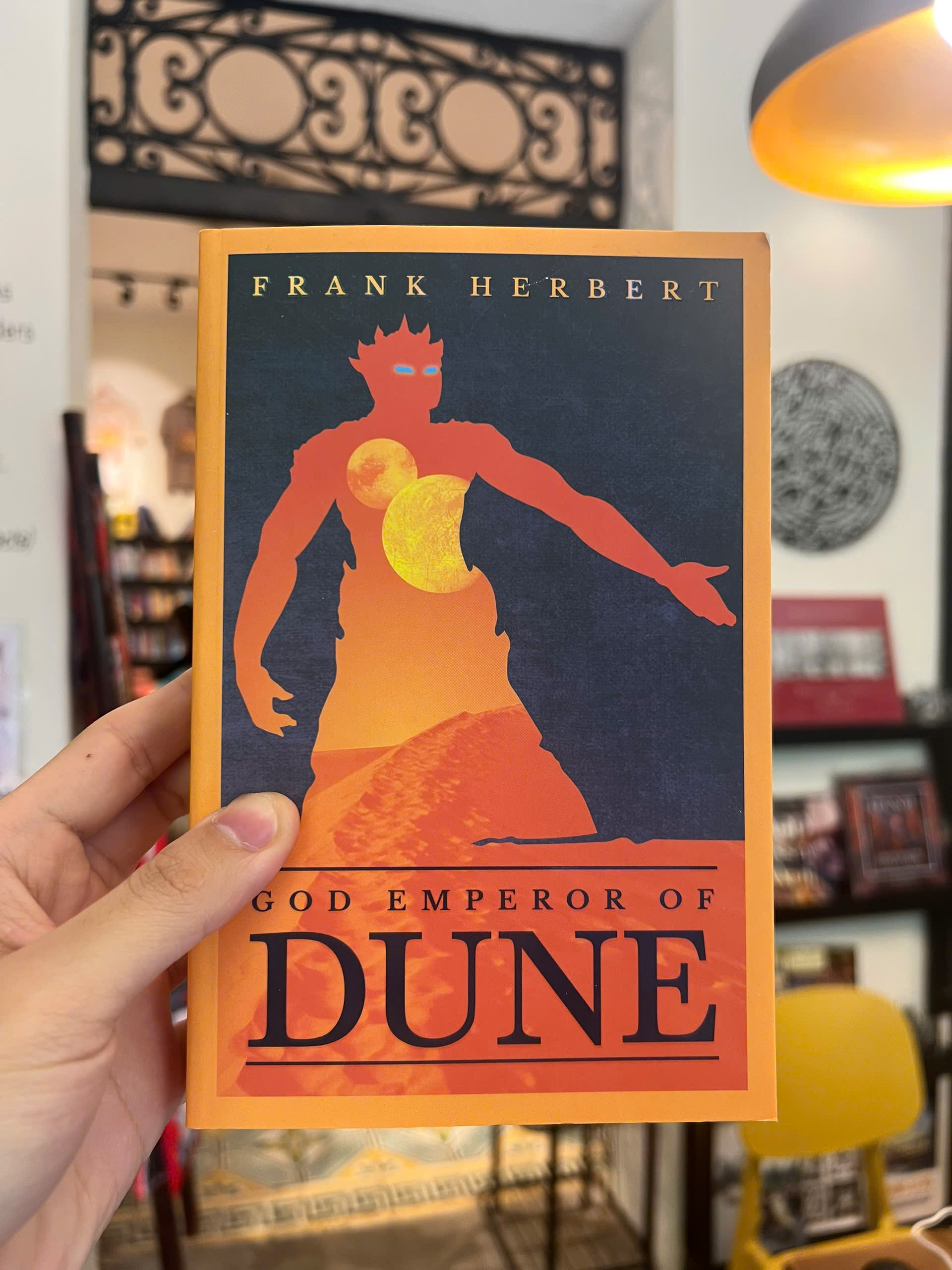Sách - God Emperor of Dune by Frank Herbert | Science Fiction / Fantasy / Ngoại văn Nhập khẩu UK