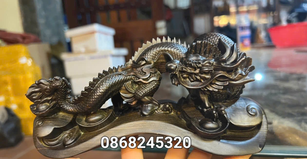 Tượng con rồng bằng gỗ mụn hoa kt 19×10×8cm