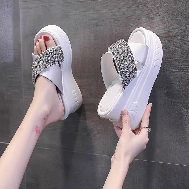 Dép xuồng nữ đế cao 7 phân quai đá chéo