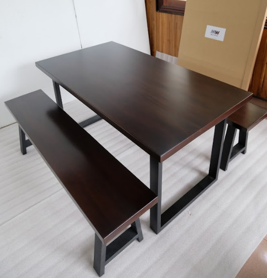 Bàn ăn 1m4 gỗ Lim Tali nhập khẩu - dày 4cm