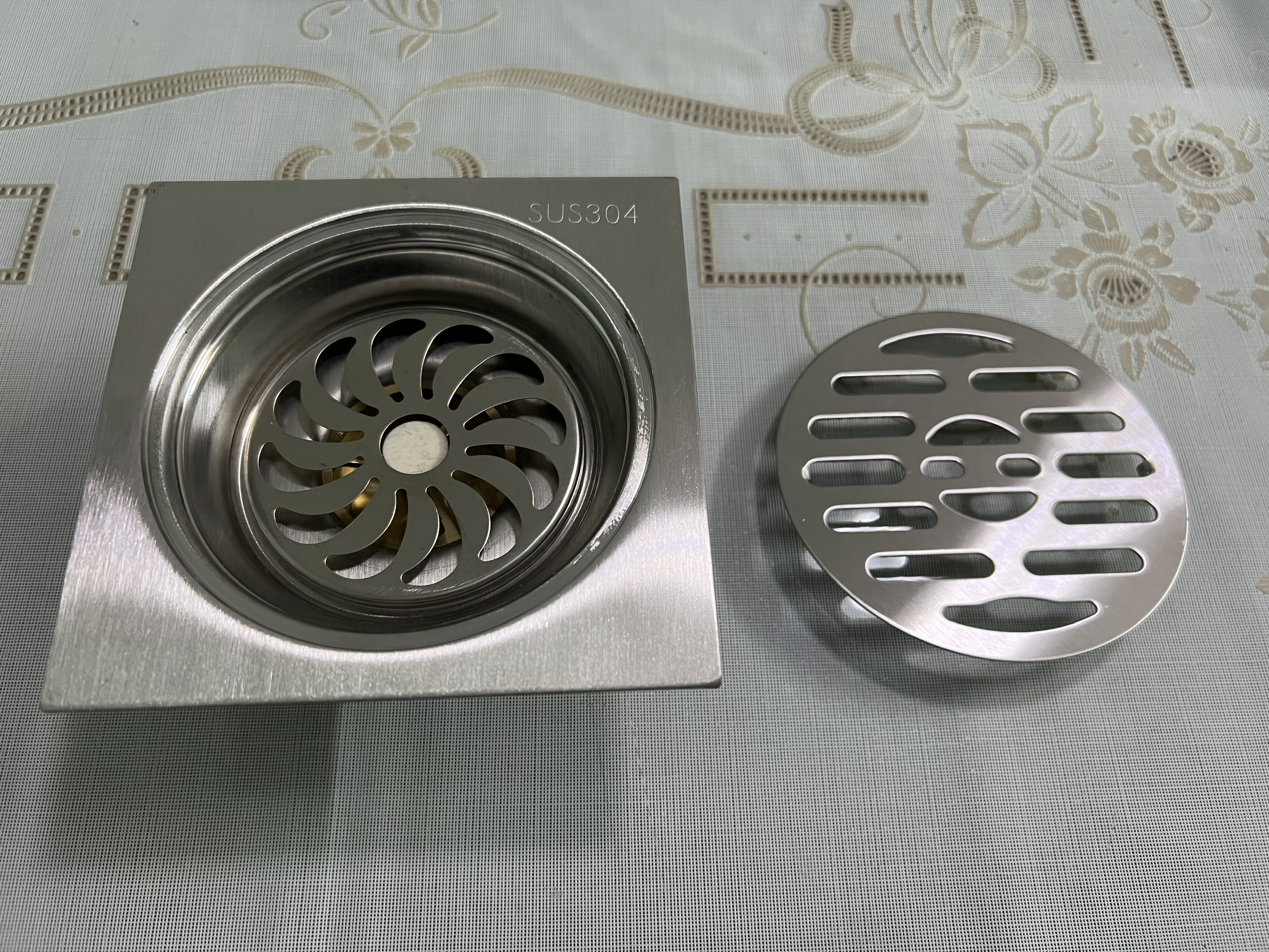 Hố Ga Phễu Thoát Sàn chống mùi hôi, chống côn trùng, chống trào ngược inox 304