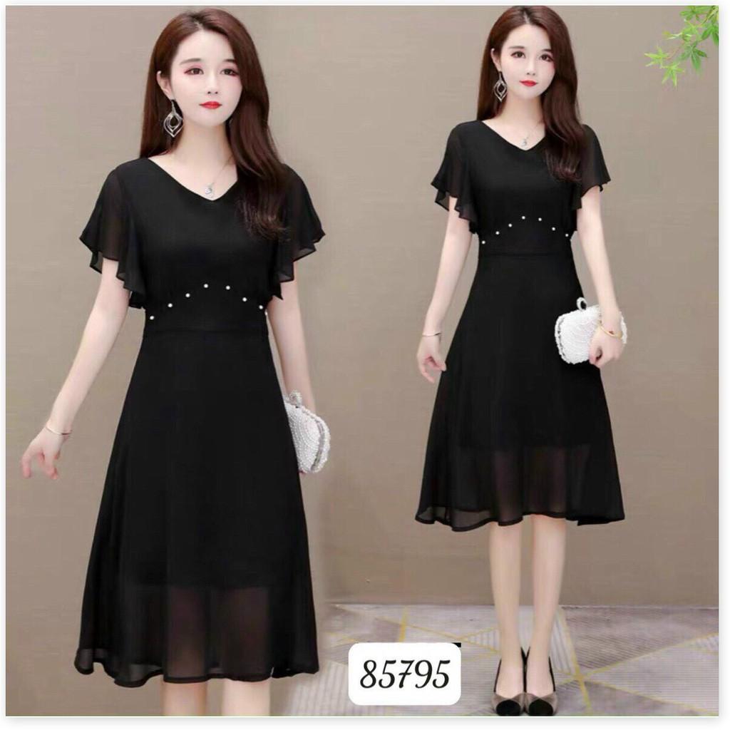 ĐẦM VOAN Y ĐƯỢC THIẾT KẾ HỌA TIẾT TRƠN NHƯNG KHÔNG KÉM PHẦN SANG TRỌNG,ĐĂC BIỆT ĐƯỢC LÀM BẰNG CHẤT LIỆU VÃI THOÁNG MÁT