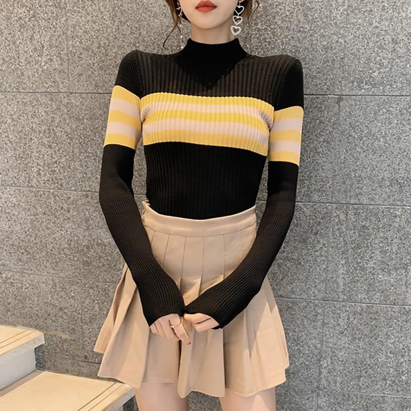 Áo thun gân tay dài dáng ôm hoạ tiết kẻ sọc