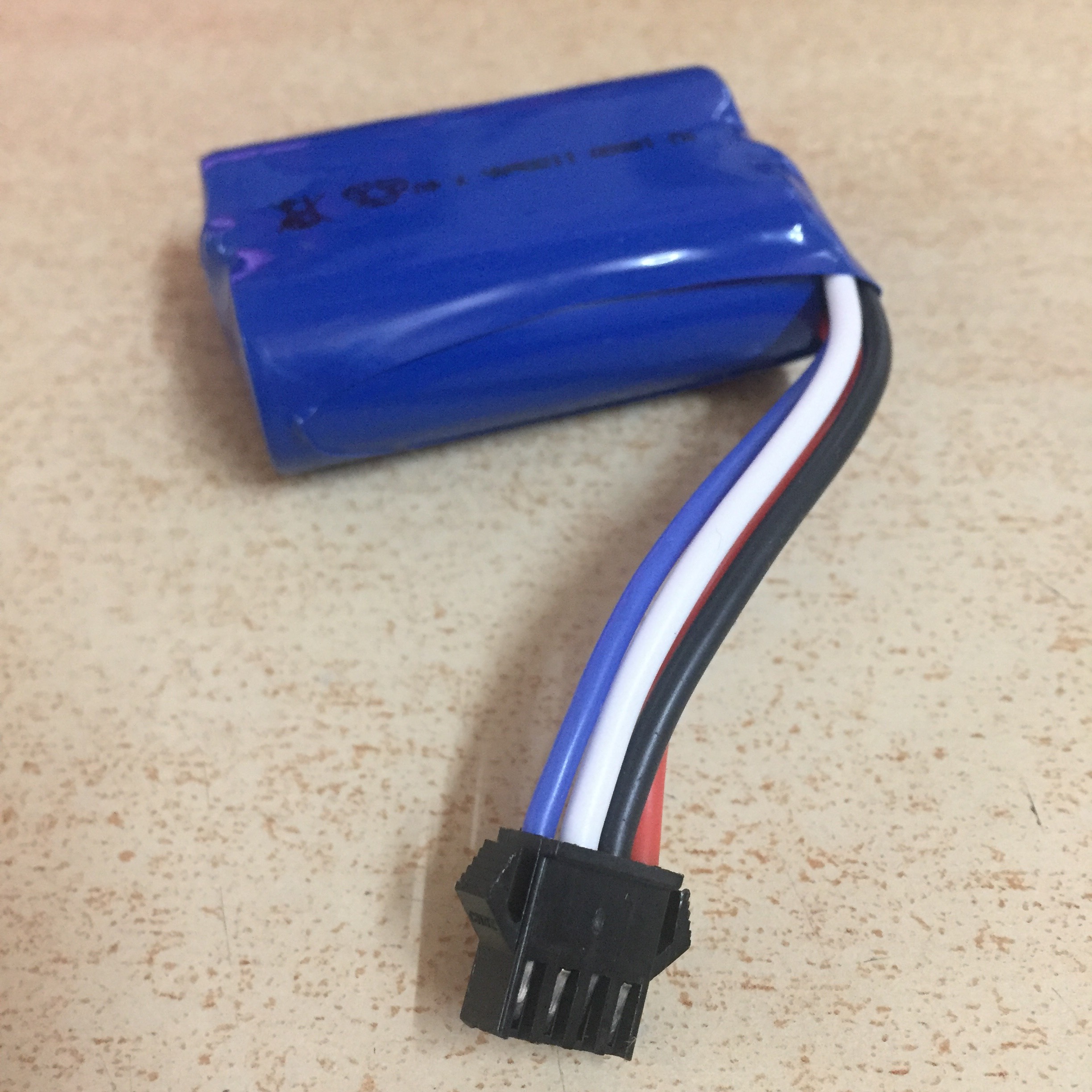 Pin sạc 7.4v dung lượng 1100mah chân cắm ket 4p