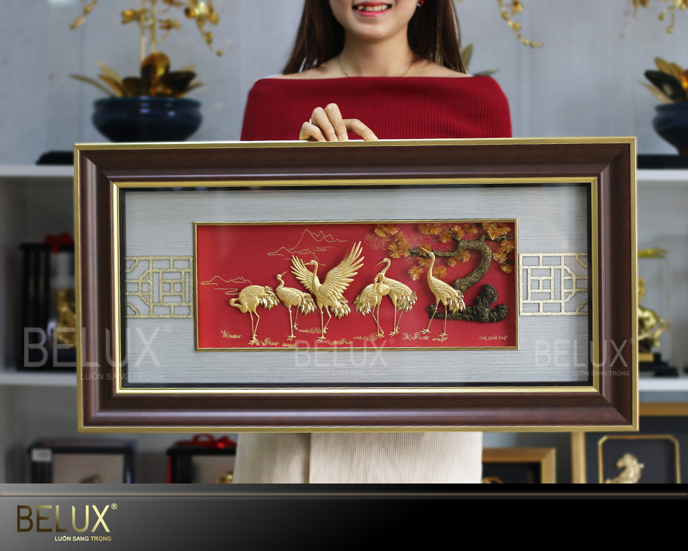 Tranh Tùng hạc diên niên dát vàng 24K kích thước 81 x 42cm