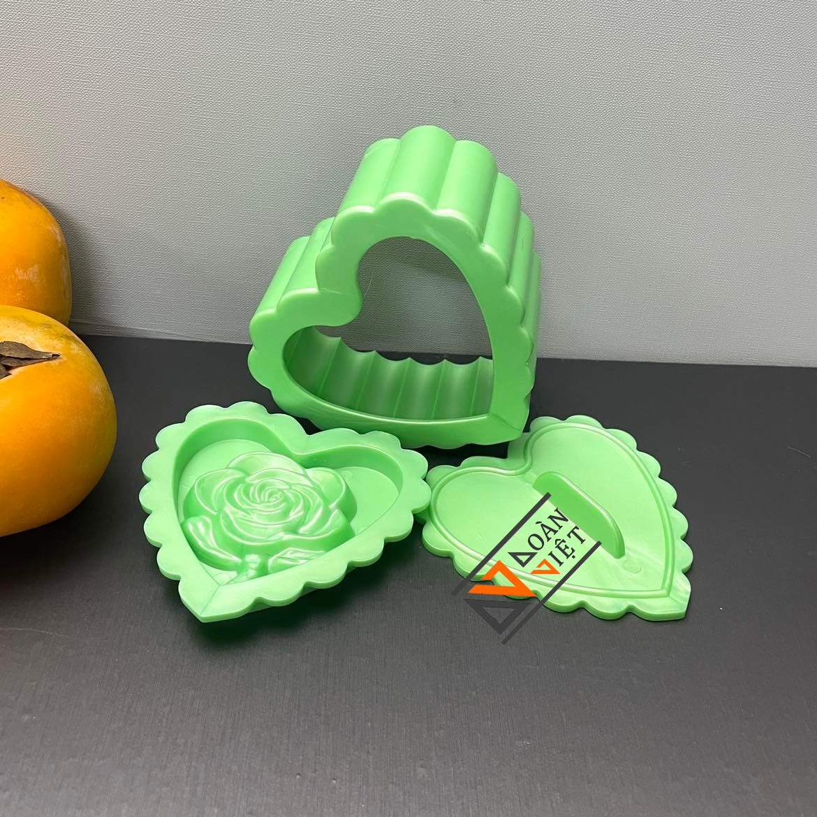 Khuôn Nhấn Xôi Hình Hoa Hồng 3D SIÊU SẮC NÉT - Dụng cụ làm Bánh Khuôn TIM LỚN dùng nhấn ấn tạo hình HOA HỒNG sắc né. Bí quyết làm bánh SIÊU ĐẸP, NHANH và TIỆN LỢI. Phục vụ cho tiệc, đám, khai trương, cúng, mừng thọ, mừng công.